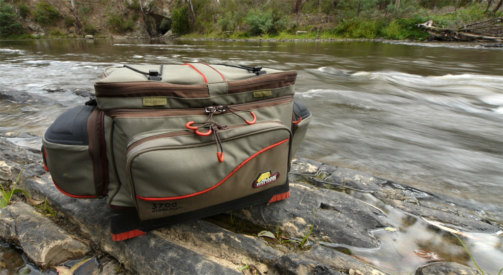 Plano 4674 Hydro flo fishing tackle bag Review